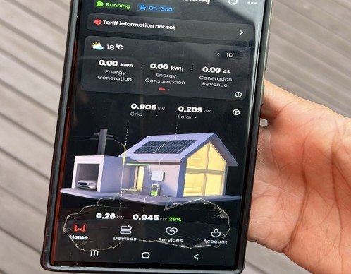 GoodWe SEMS app showing live solar generation, battery level and energy flow after Truganina installation